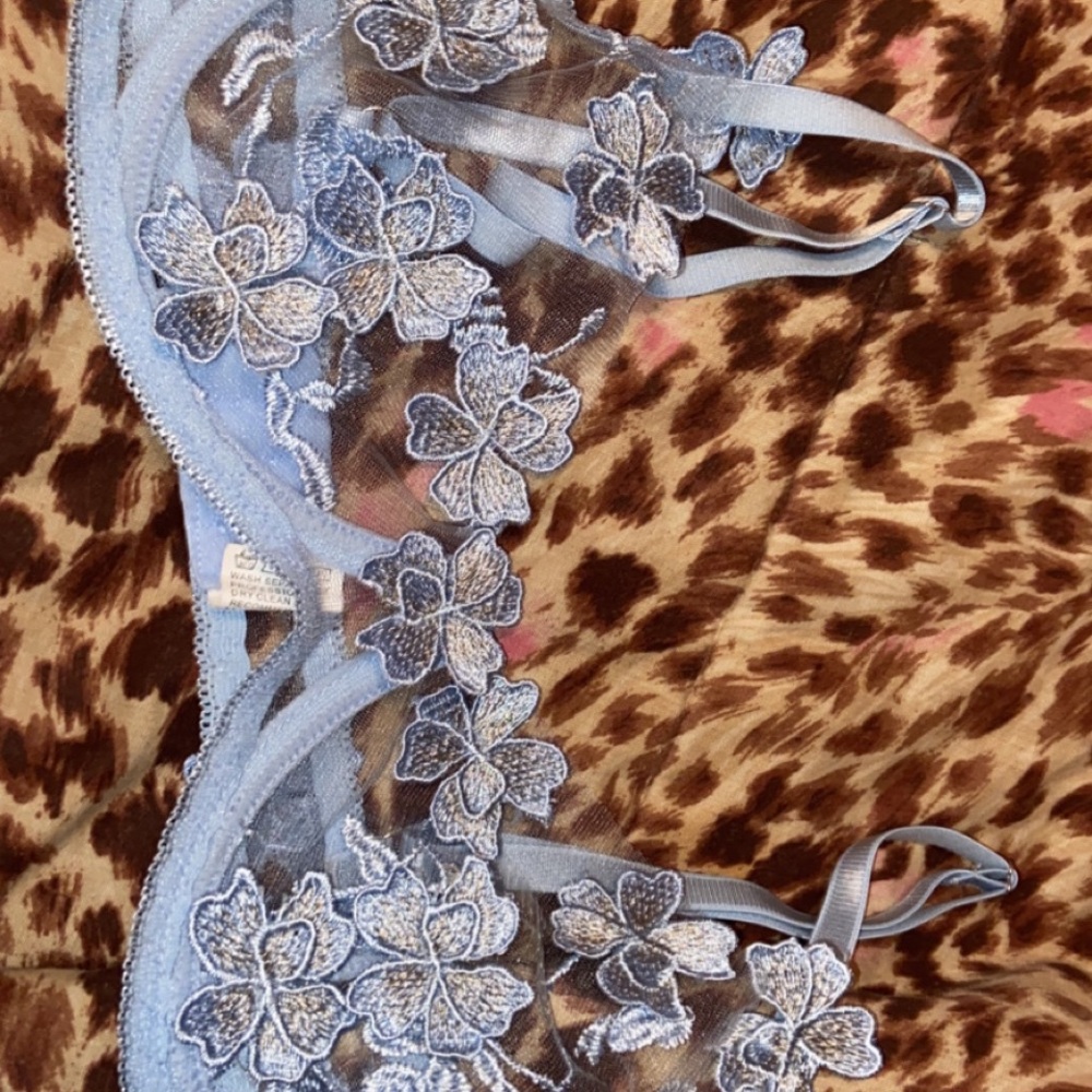 Light blue bra - Picture 2 of 2